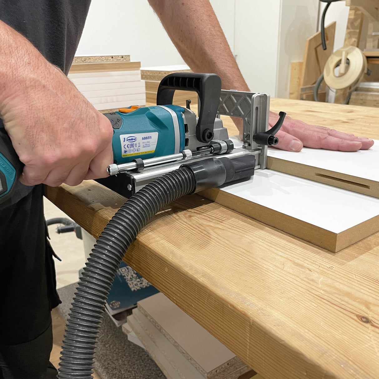 ABB311 JOINTER (W+B)