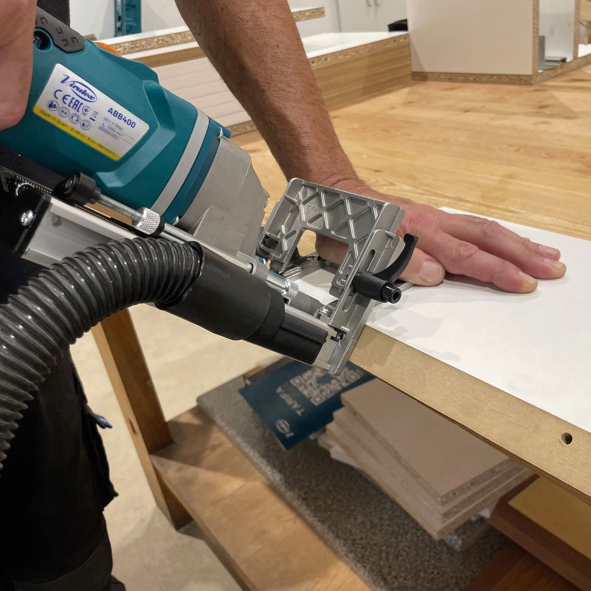 ABB400 CORDLESS DOWEL JOINTER (W+B)