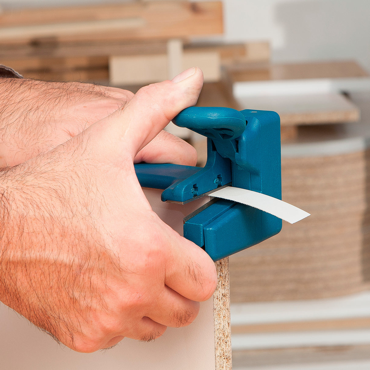 AG52F JUEGO DE CHAPEADO DE CANTOS 120V