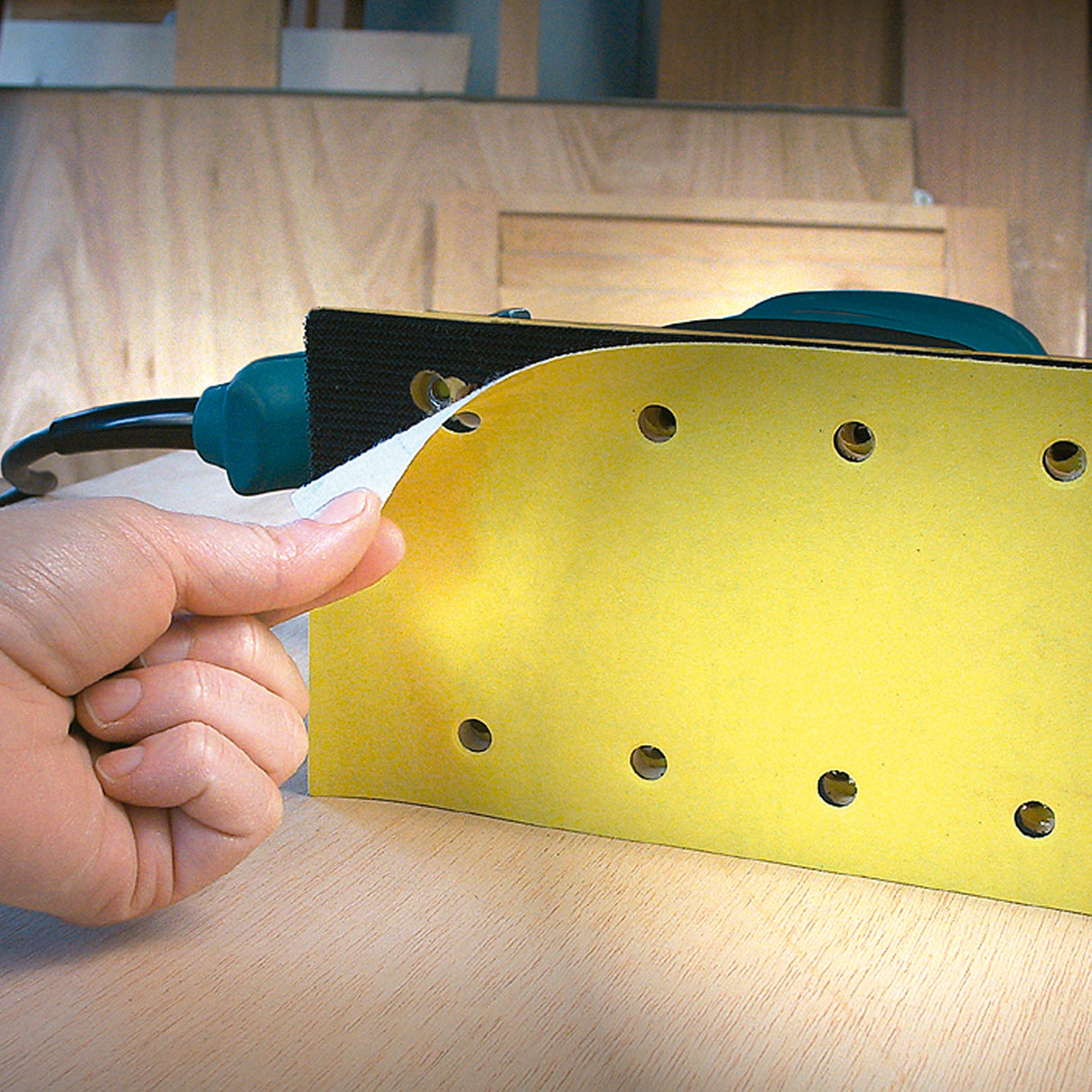 LRE46L ORBITAL SANDER 120V