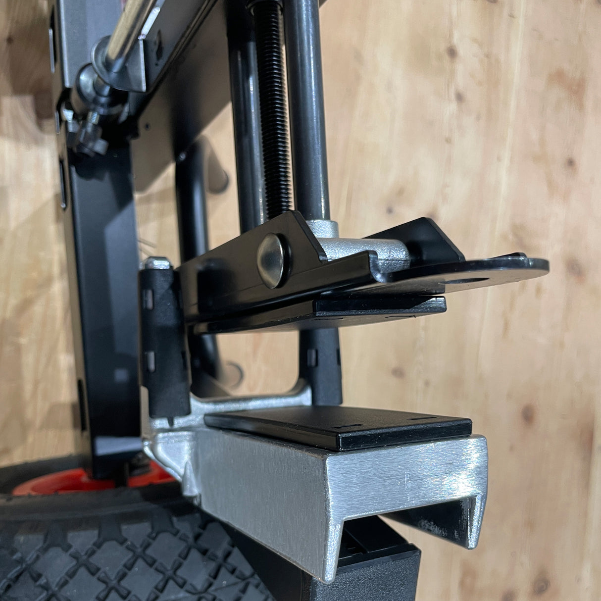 SPR770T CLAMPING SUPPORT W/WHEELS