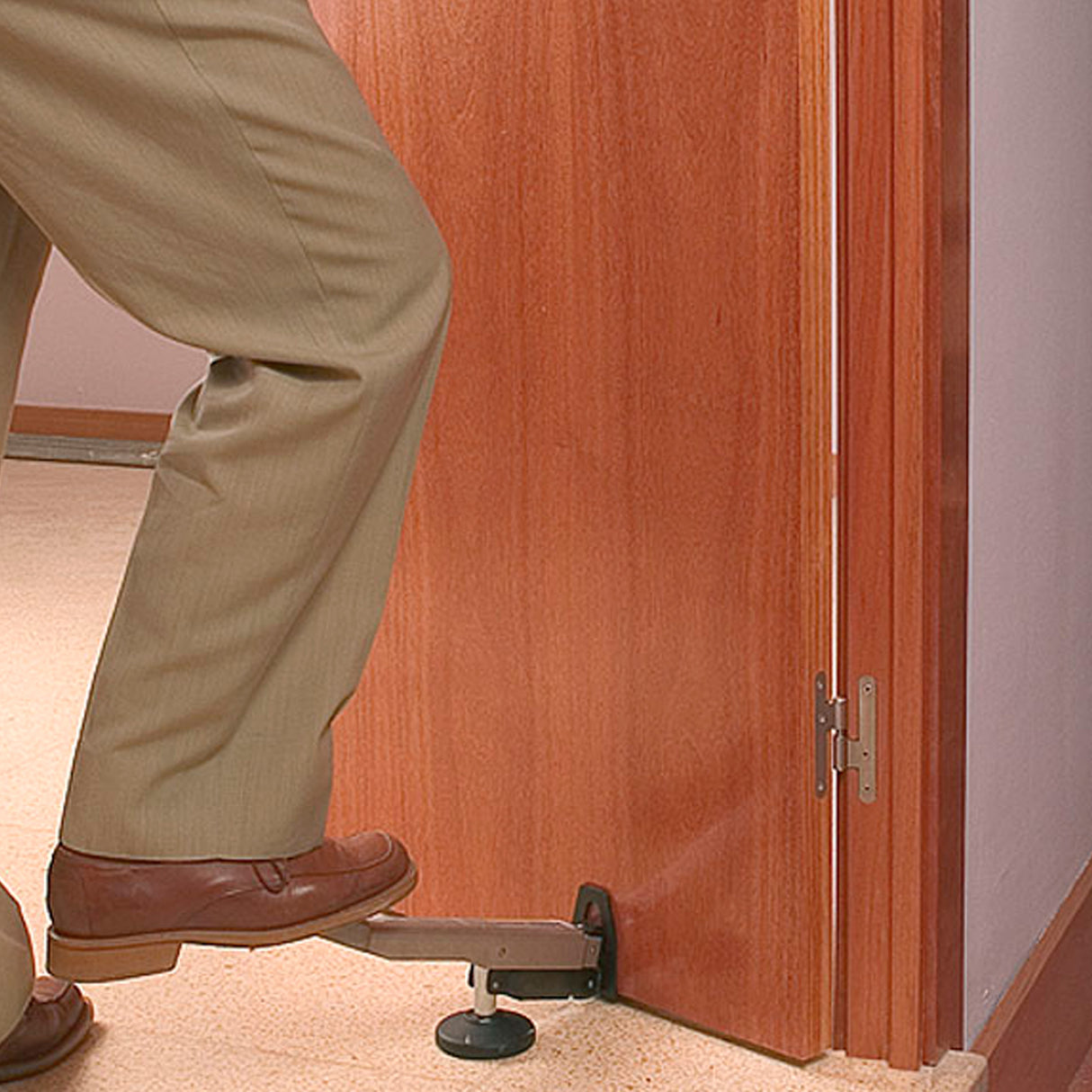 EP70P DOOR LIFTER